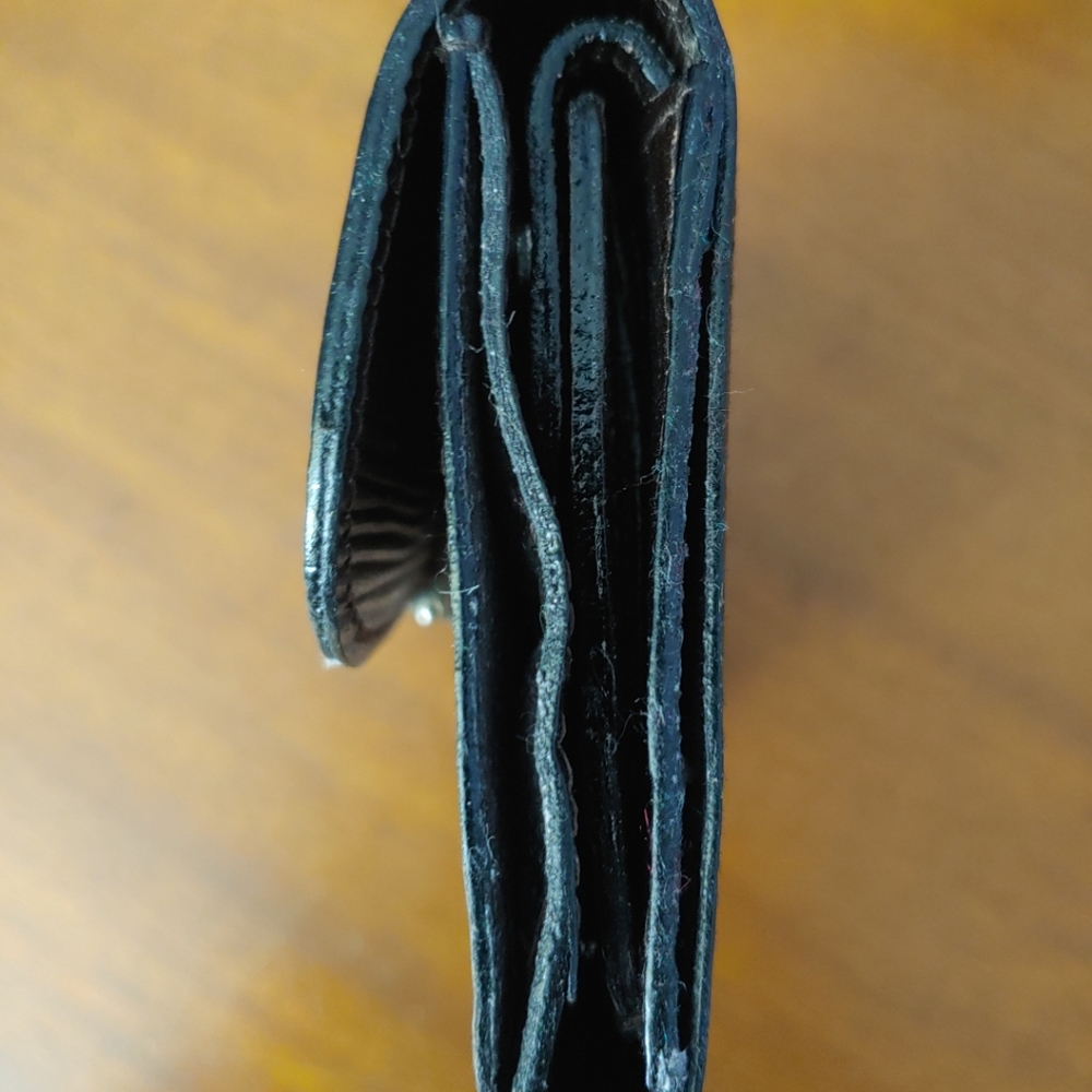 FENDI FF WALLET. EUC - Picture 10 of 12